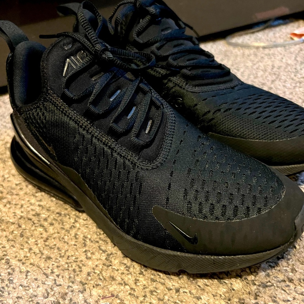 Nike Air Max 270
